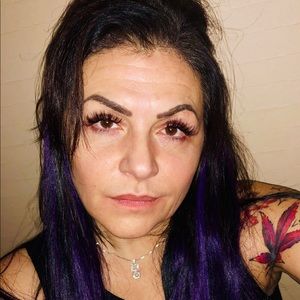 Meet your Posher, Loriann